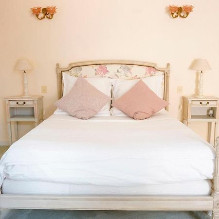 Chambres dans le Luberon - Bois Romay La Bastide-des-Jourdans Extérieur photo